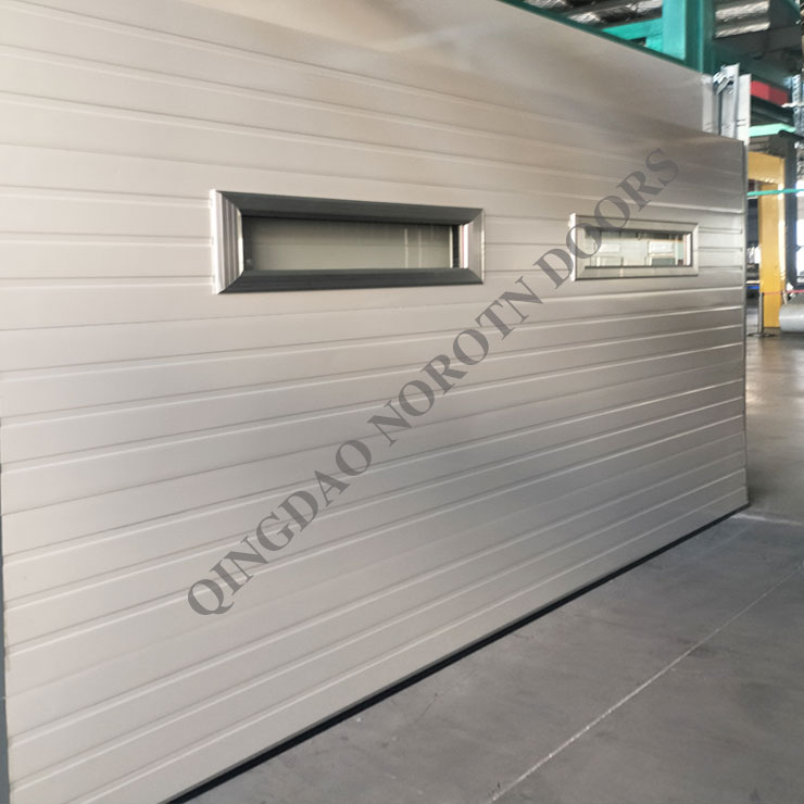 ປະຕູ garage ອັດຕະໂນມັດທີ່ມີໄລຍະໄກສໍາລັບເຮືອນ