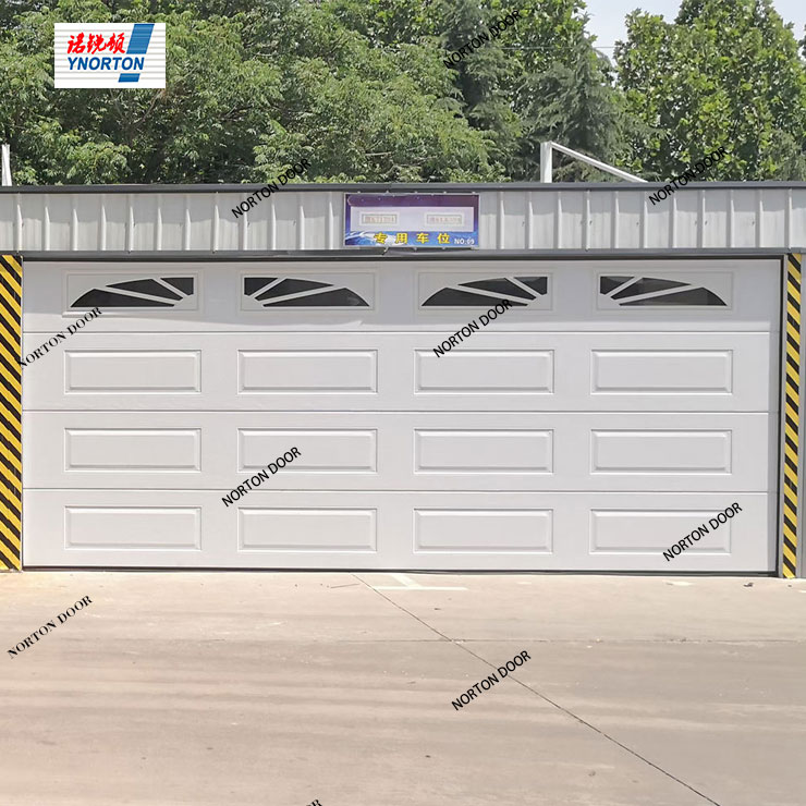 ປະຕູ garage ທີ່ມີເຫຼັກ